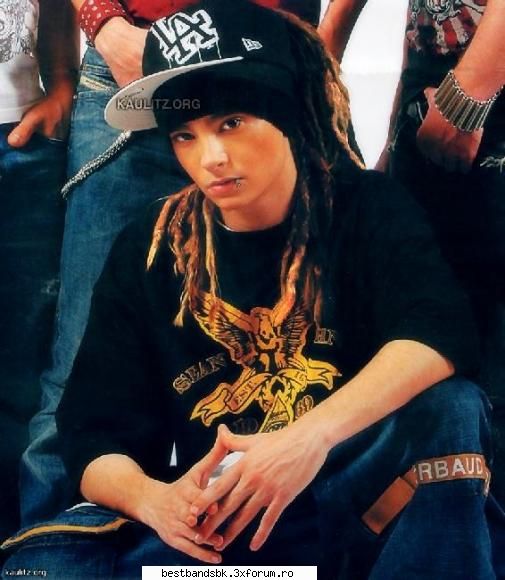 tom kaulitz-poze - lav - tokio hotel
